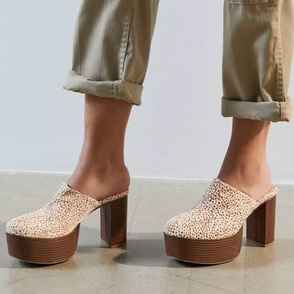 Urban Outfitters Womens UO Ellie Calf Hair Platform Mule Retro Y2K Size 10 - Picture 2 of 9